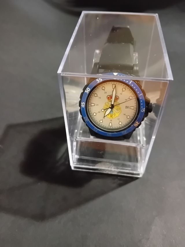 Aviones Españoles desde 1910 más Reloj.