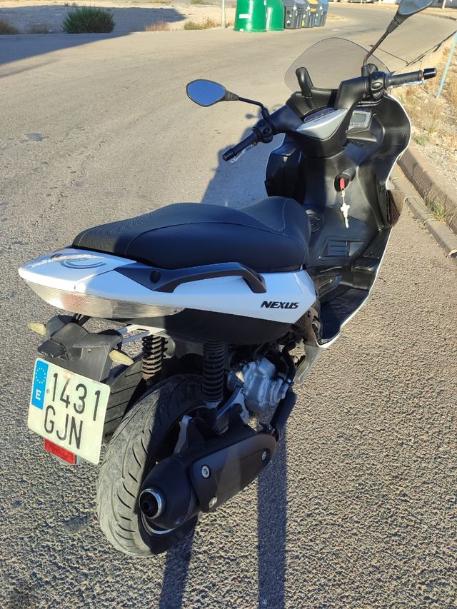 Gilera nexus 300 