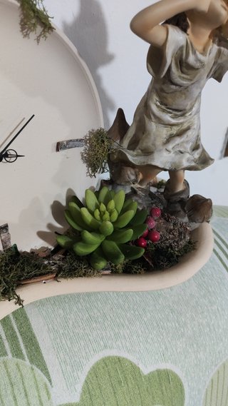 Soprammobile con orologio