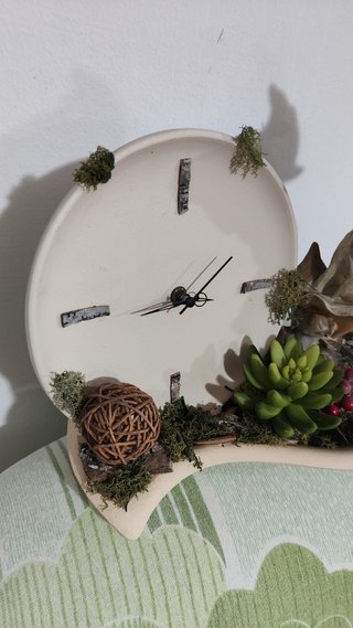 Soprammobile con orologio