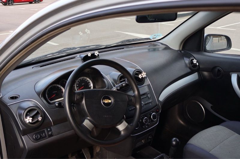 Chevrolet Aveo 2010 - foto 1
