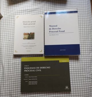 Lote libros derecho universidad Sevilla