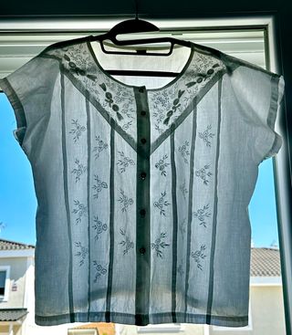 Blusa con bordados de algodón - Talla L