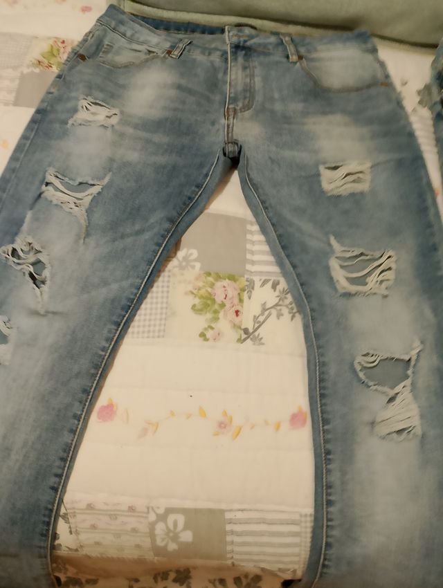 Dos pantalones marca inside los dos 10€