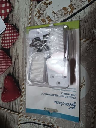 Cinghie sicurezza per mobili