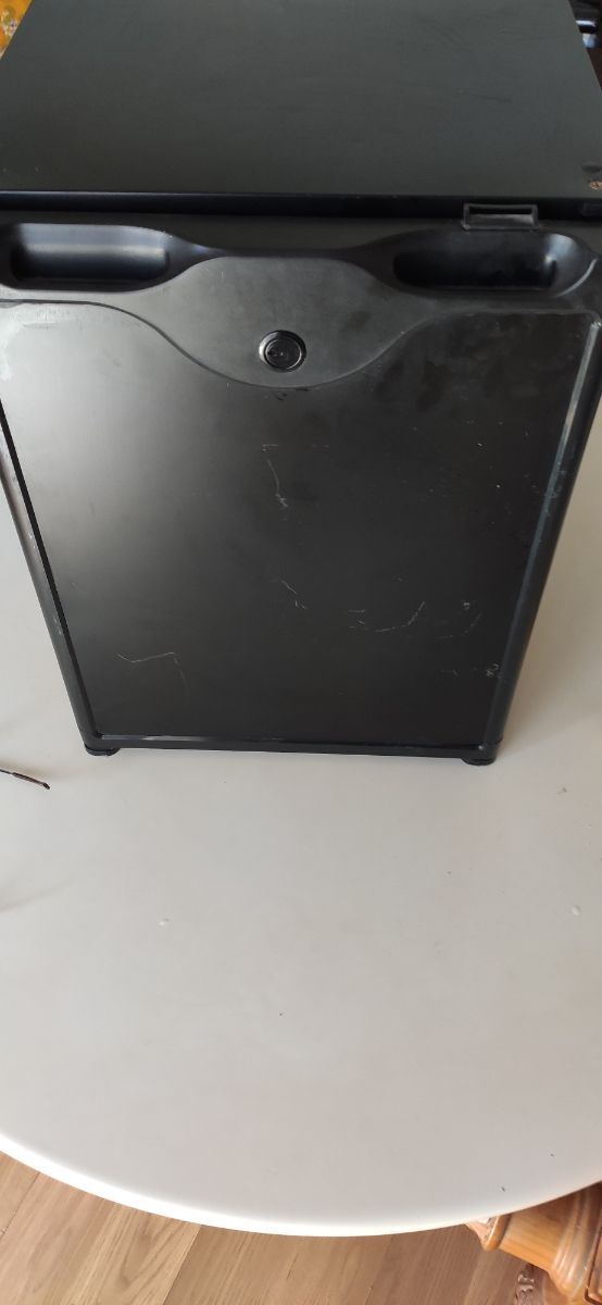 Nevera mini bar,,, averia