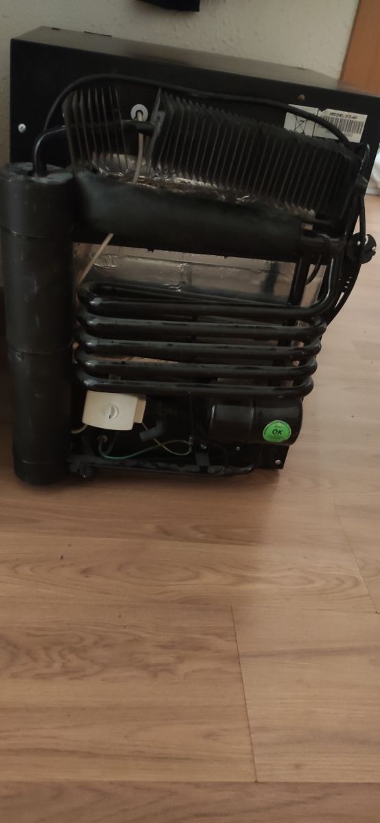 Nevera mini bar,,, averia