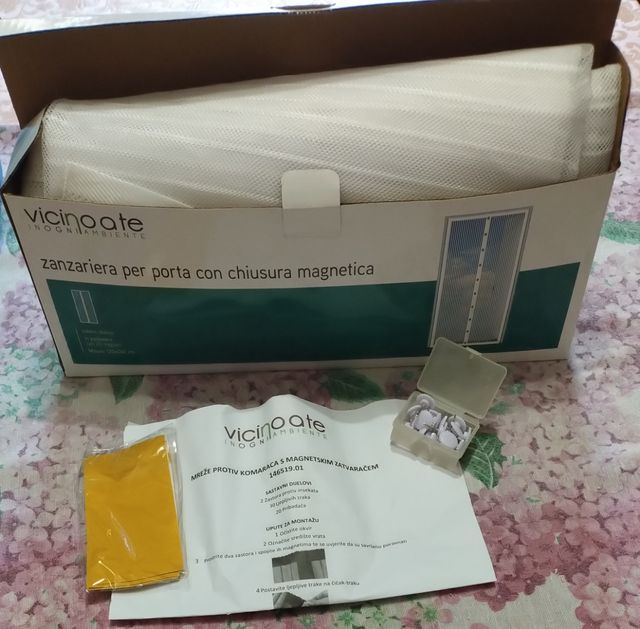 Zanzariera magnetica bianca