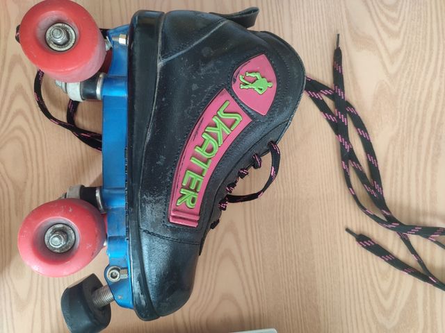 Patines cuatro ruedas hockey roller derby