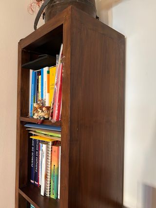 Estantería, mesa TV y estantería cubos. Banak 