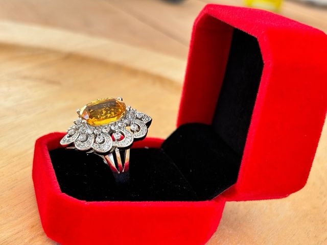 Anillo de cuarzo citrino