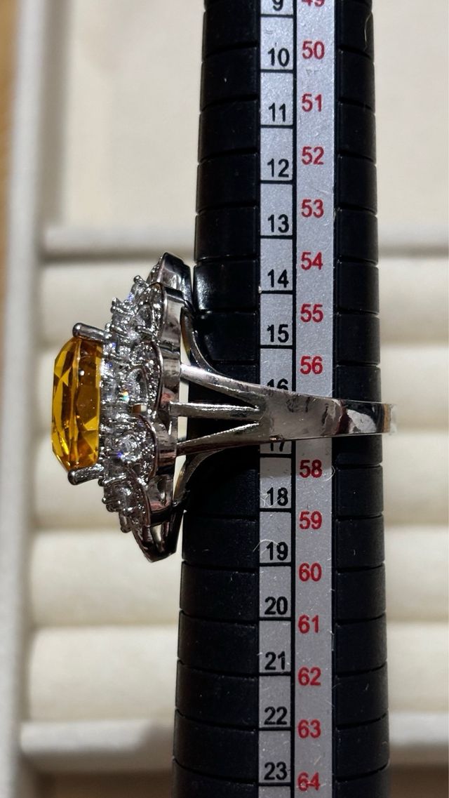 Anillo de cuarzo citrino