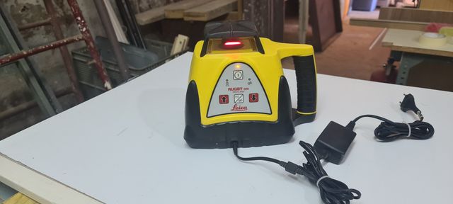 Laxer Rugby 100 Leica, 30 ml de distancia