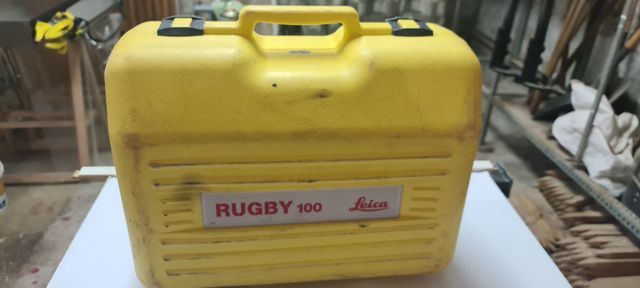Laxer Rugby 100 Leica, 30 ml de distancia