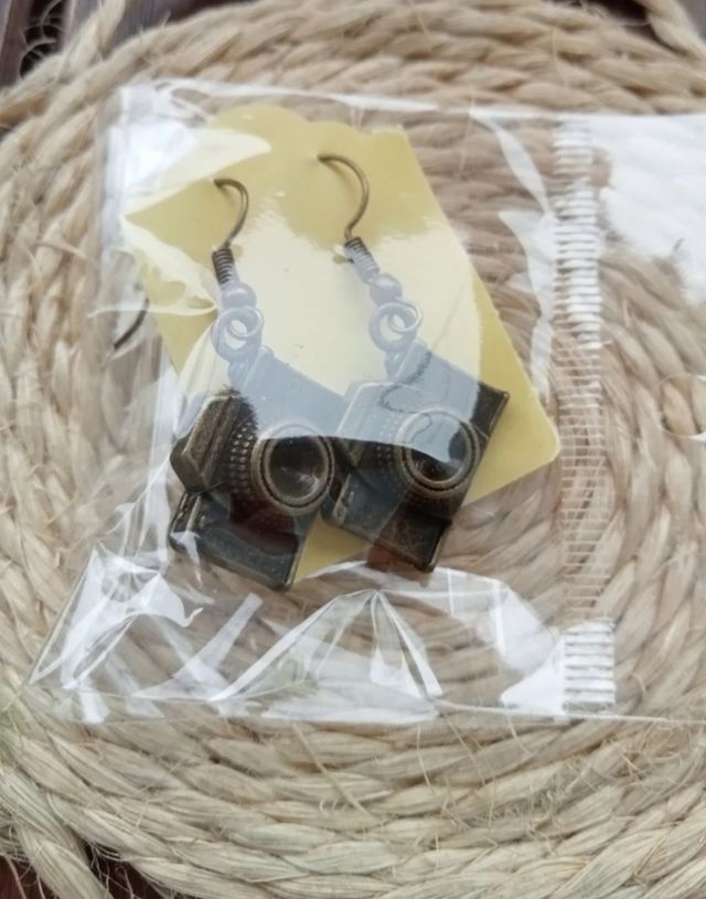Pendientes artesanos cámara fotográfica