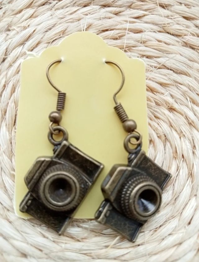Pendientes artesanos cámara fotográfica