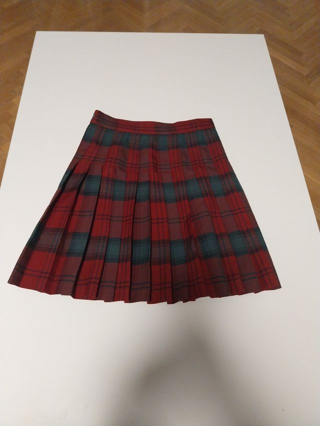 Falda uniforme escolar