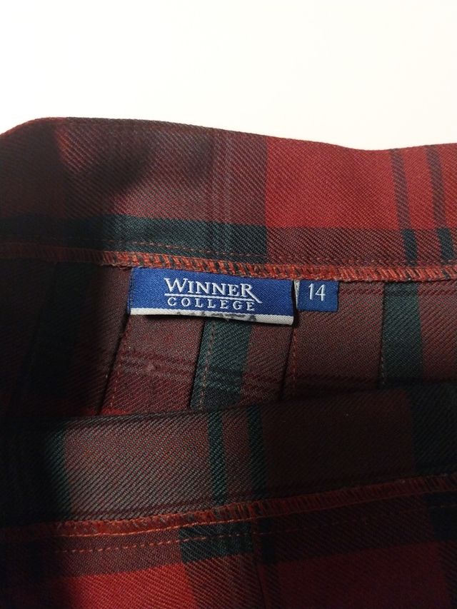 Falda uniforme escolar