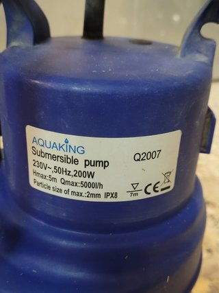 Bomba de agua con 1 mes de uso