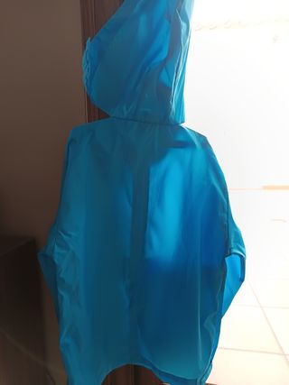 Cortavientos, chubasquero azul 5-6 años 