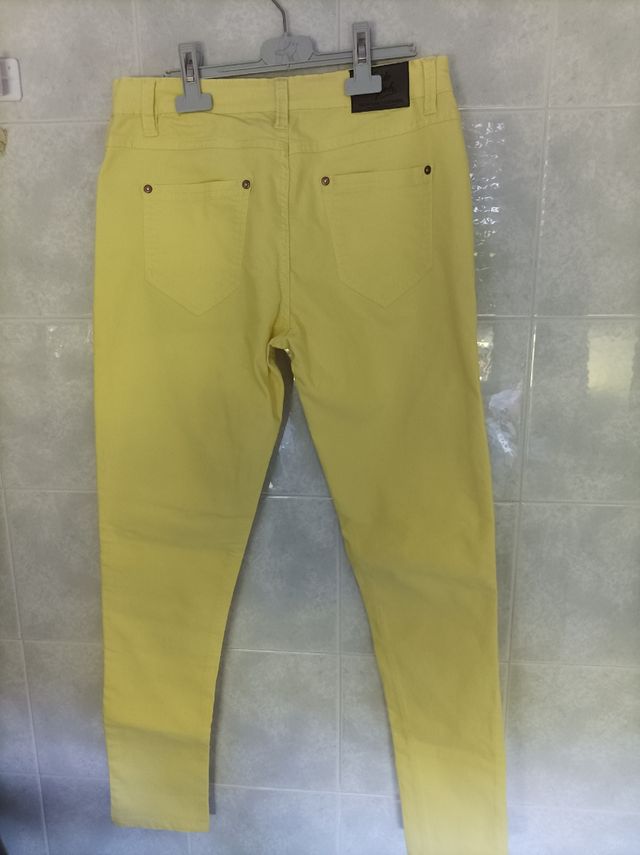 Conjunto pantalón y camiseta