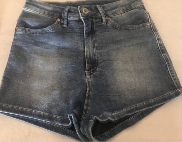 Dos shorts (precio por los dos)