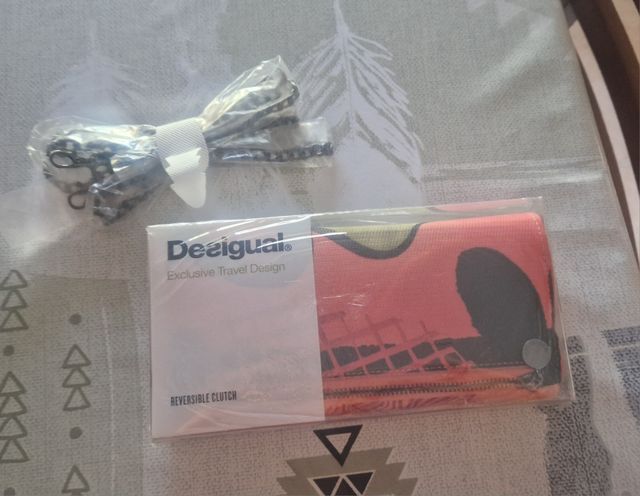 "DESIGUAL" CARTERA REVERSIBLE/BOLSO NUEVA