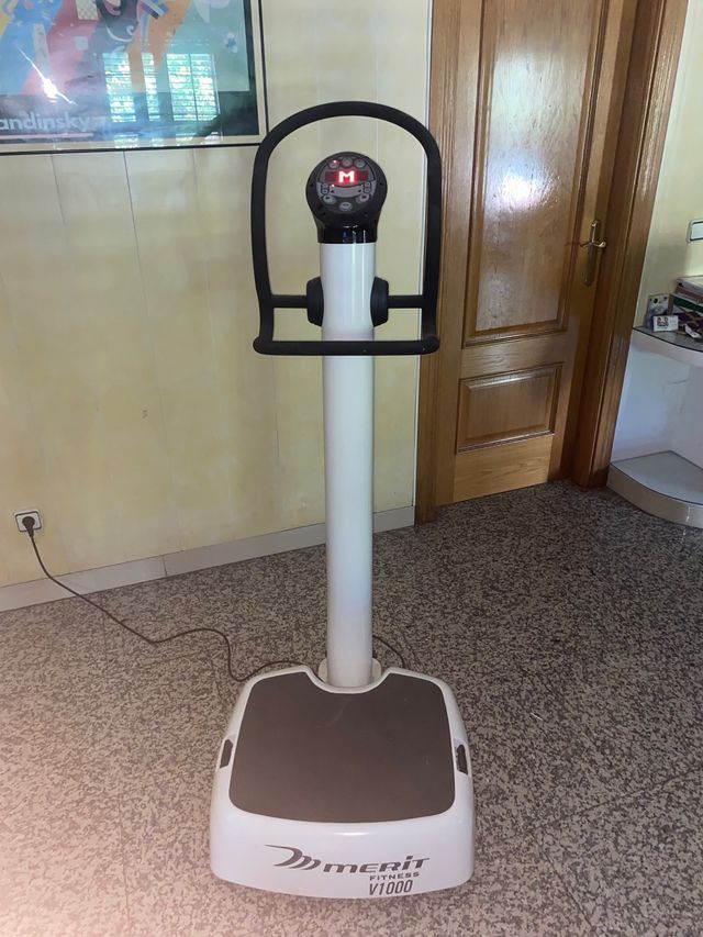 Máquina vibradora Merit Fitness V1000