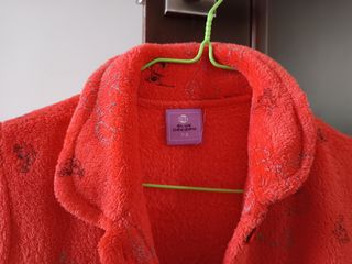 Bata de casa ,calentita y muy muy suave  8 años