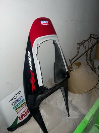 Colin carenado trasero cbr 600rr 05