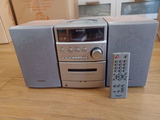 Minicadena AIWA CD, casette y radio, mando a dist.