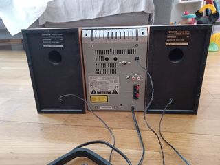 Minicadena AIWA CD, casette y radio, mando a dist.