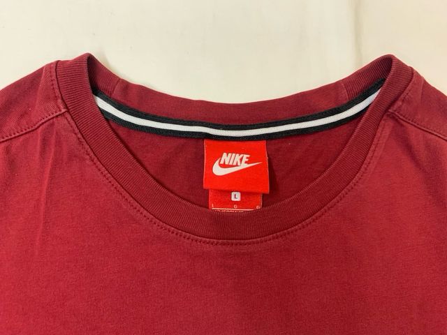 Camiseta Nike de niño granate
