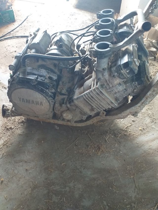 Motor 2GH  YAMAHA 100 FZR