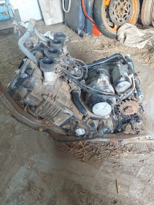 Motor 2GH  YAMAHA 100 FZR