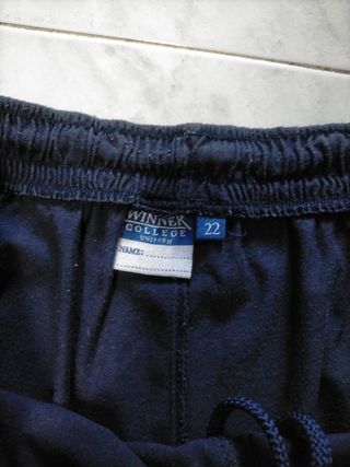 Pantalón cortó de. Chandal