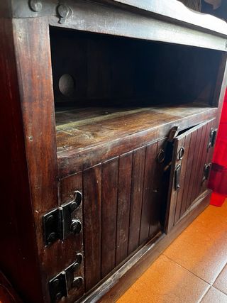 Mobili in legno per la televisione