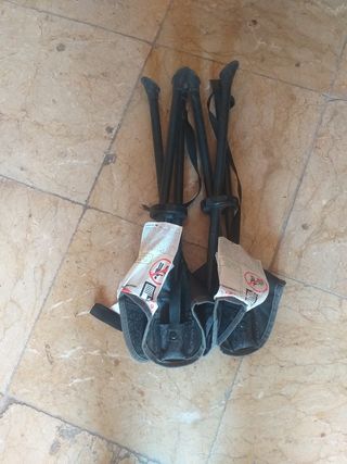 DOS TABURETES PLEGABLES PEQUEÑOS