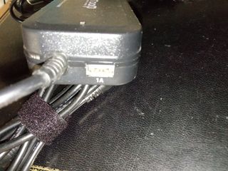 Cargador universal portátil Tooq para Lenovo