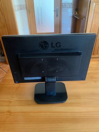 Monitor LG Flatron L192WS + Cabos