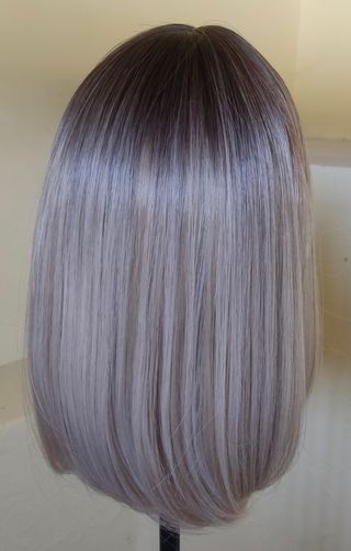 Peruca loiro curto com franja + touca