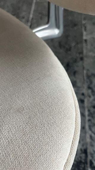 Taburete de bar Arrmet Tamago Robby Cantarutti