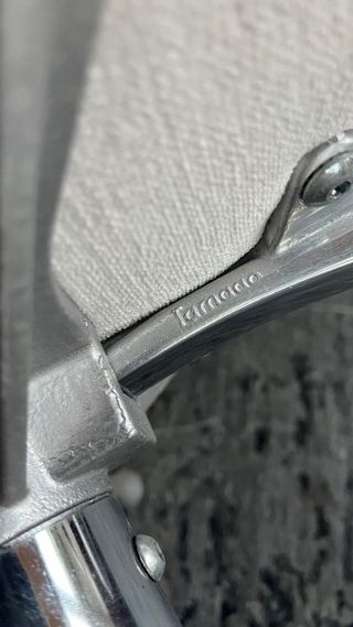 Taburete de bar Arrmet Tamago Robby Cantarutti