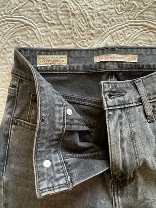Pantalón Levi’s skinny gris XS
