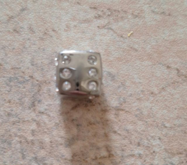 Ciondolo per collana a forma di dado