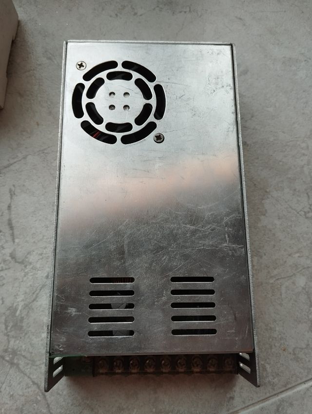 Fuente alimentación 12V/30A refrigerada