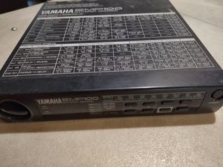 Procesador de efectos Yamaha emp 100.