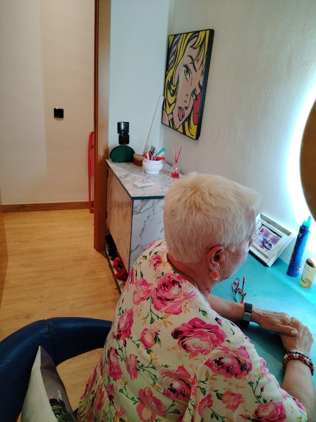 Servicio domicilio y local de peluqueria