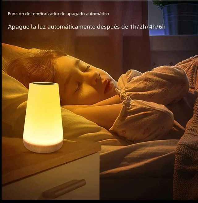 Lampada a colori ricaricabile per 12 ore di funzionamento.