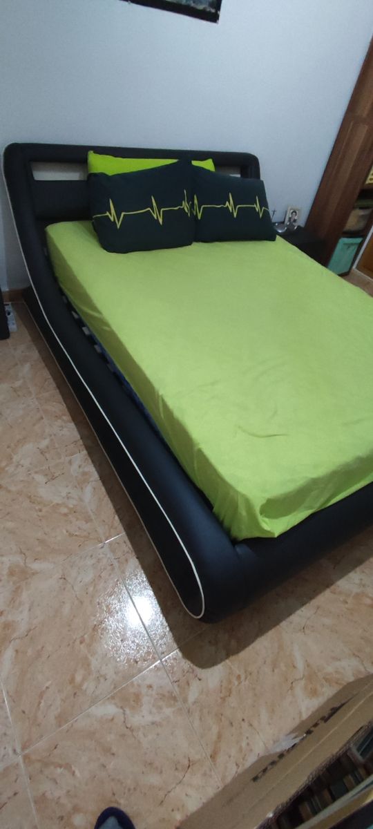 Canapé LED piel 135cm